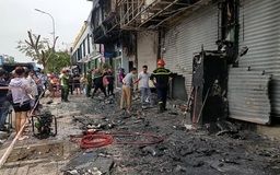 Tan hoang sau vụ cháy 2 căn nhà mặt tiền ở Gò Vấp