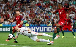 Bồ Đào Nha vào bán kết EURO 2016