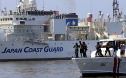 Nhật cho phép tuần duyên bắn tàu nước ngoài đến gần đảo tranh chấp?