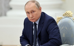Ông Putin ra lệnh bao vây nhà máy Azovstal 'một con ruồi cũng không lọt'