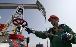Kế hoạch áp trần giá dầu Nga: Vì sao Mỹ phải điều chỉnh?