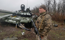Tổng thống Zelensky nói Nga 'tổn thất nặng' ở miền đông Ukraine
