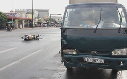 Vượt đèn đỏ, người đàn ông bị thương nặng