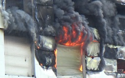 Cháy kinh hoàng ở công ty đang xây dựng trong khu công nghiệp Sóng Thần 3