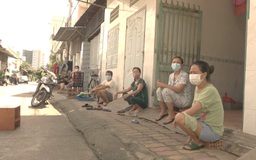 Lao động tự do mắc kẹt ở Biên Hòa giữa dịch Covid-19, mong ngóng tiền hỗ trợ