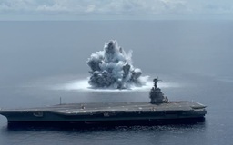 Xem hải quân Mỹ gây vụ nổ ngang động đất để thử thách siêu tàu sân bay