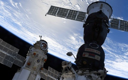 Vừa kết nối, mô đun Nga có sự cố khiến trạm không gian ISS chao đảo