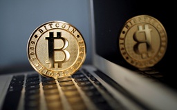 Bitcoin tăng giá mạnh sau khi Mỹ cấm vận ngân hàng trung ương Nga