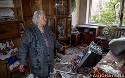 Nhiều người dân miền đông Ukraine 'không có nơi nào để đi' dù sợ bom đạn