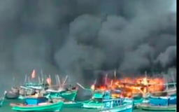 Cháy dữ dội tàu cá ở Phú Quốc