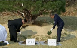 Hai nhà lãnh đạo Hàn-Triều vun trồng 'hòa bình và thịnh vượng'