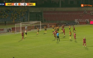 Highlight Hà Tĩnh 1-0 Thanh Hóa: Chủ nhà lấy trọn 3 điểm trong trận cầu mất điện gián đoạn