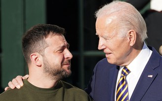 Quốc hội Mỹ tạm dừng chi tiền cho Ukraine, ông Biden mong 'hỗ trợ không gián đoạn'
