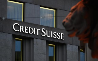 Khủng hoảng Credit Suisse: Chuyện gì đã xảy ra, và ảnh hưởng các thị trường ra sao?