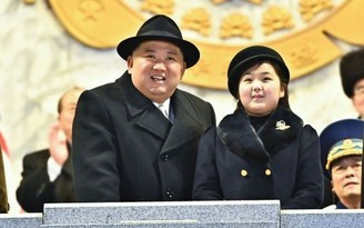 Tình báo Hàn Quốc: Con gái nhà lãnh đạo Kim Jong-un giỏi cưỡi ngựa, thích trượt tuyết