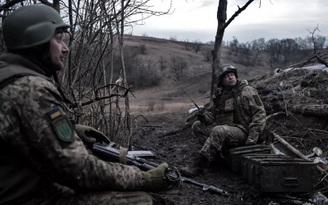Ukraine nói vẫn làm chủ 'tuyến đường sống' ở Bakhmut dù Nga vây ép