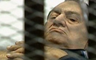 Tòa án Ai Cập ra lệnh xử lại ông Mubarak