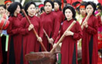 Lễ hội Đền Hùng trước “kỳ thi” di sản Lễ hội Đền Hùng trước “kỳ thi” di sản