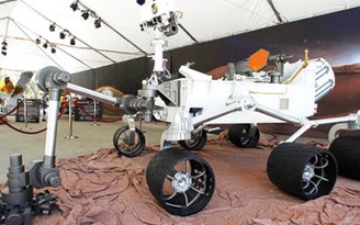 Tàu tự hành 2,5 tỉ USD đáp xuống sao Hỏa