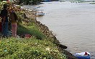 Vụ chìm ghe trên sông Sài Gòn: Đã tìm được thi thể cháu bé