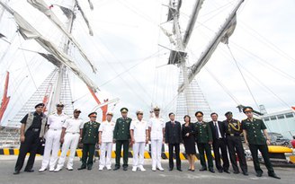Tàu huấn luyện Hải quân Ấn Độ thăm TP.Đà Nẵng