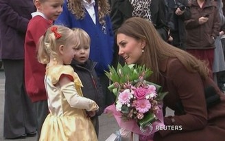 Hoàng tử Anh William sắp có con gái?