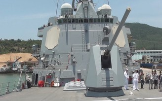 Cận cảnh hệ thống vũ khí tối tân của tàu chiến Mỹ