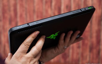 Razer Edge Pro - Tablet “khủng” nhất thế giới