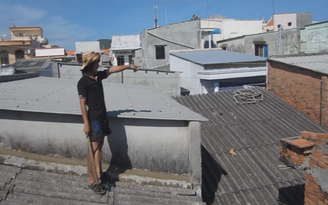 Trắng đêm truy bắt “ninja” trổ nóc nhà