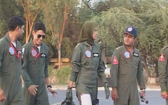 Nữ phi công đầu tiên của Pakistan