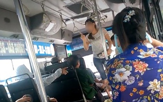 Clip nhân viên xe buýt quát, dọa đuổi ông lão vì 5.000 đồng gây phẫn nộ