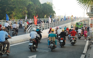 Cầu vượt giảm kẹt xe cửa ngõ sân bay Tân Sơn Nhất - Gò Vấp được thông xe