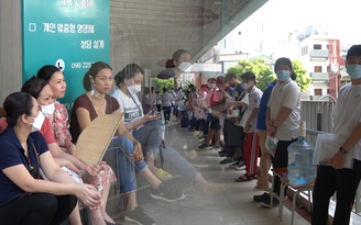 Thi lớp 10 tại Hà Nội: tỉ lệ chọi khủng, phụ huynh vẫn thoải mái với con
