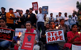 Ấn Độ bắt 14 nghi phạm vụ cưỡng hiếp, thiêu sống thiếu nữ