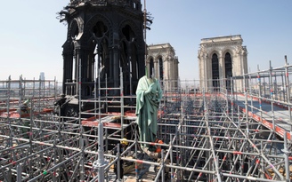 Pháp điều tra hình sự vụ cháy Nhà thờ Đức Bà Paris