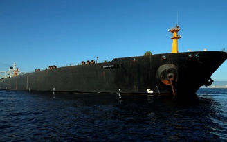 Tàu dầu Iran rời khỏi Gibraltar bất chấp yêu cầu bắt giữ từ Mỹ