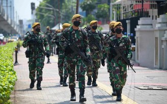 Lực lượng nổi dậy sát hại 8 kỹ thuật viên ở Indonesia