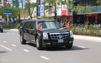 'Quái vật' chở Tổng thống Donald Trump trên đường phố Đà Nẵng