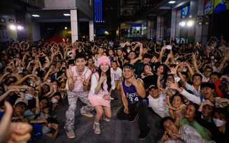 Wowy, DJ Mie Hồng Thanh “quẩy" cực sung trong chương trình “Sóng 2022” của HUTECH