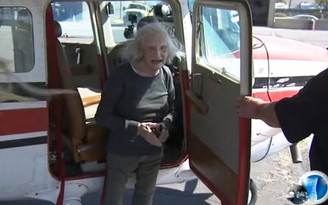 Nữ phi công 99 tuổi lập 2 kỷ lục Guinness thế giới