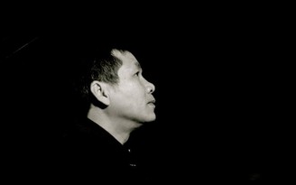 Nhà thơ Lê Minh Quốc 'lăng nhăng' với…'nàng thơ' mới
