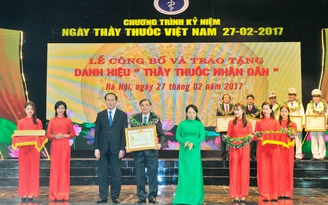 Bộ trưởng Y tế Nguyễn Thị Kim Tiến hát