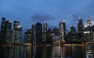 Vì sao chọn sản xuất xe điện ở Singapore, nơi ô tô đắt nhất nhì thế giới?