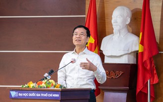 Bộ trưởng Nguyễn Mạnh Hùng: Nhiều khi tự học tiếng Anh tốt hơn đi học!