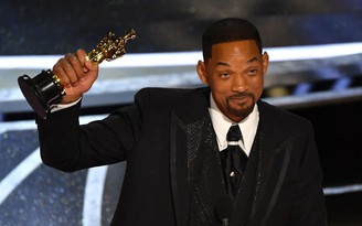 Will Smith nên trả lại tượng vàng Oscar để cứu vãn thanh danh