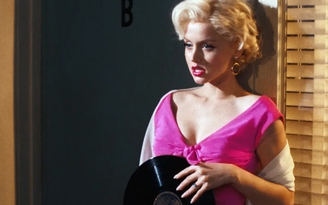 Courtney Stodden kêu gọi khán giả tẩy chay phim 'Blonde': 'Hãy để Marilyn Monroe yên!'