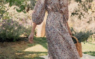 Style mùa thu đơn giản nhưng thời thượng - mix boots cổ ngắn và váy hoa Style mùa thu đơn giản nhưng thời thượng - mix boots cổ ngắn và váy hoa