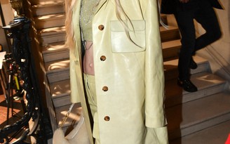 Gigi Hadid mang không khí mát lạnh đến Tuần lễ Thời trang Paris Gigi Hadid mang không khí mát lạnh đến Tuần lễ Thời trang Paris