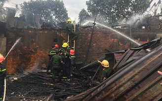 Cháy nhà sau cơn bão số 9