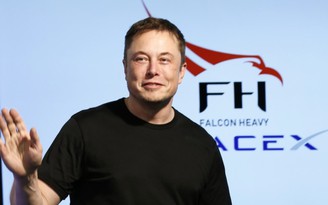 Tàu ngầm mini của tỉ phú Elon Musk bị chỉ trích là 'chiêu trò PR'